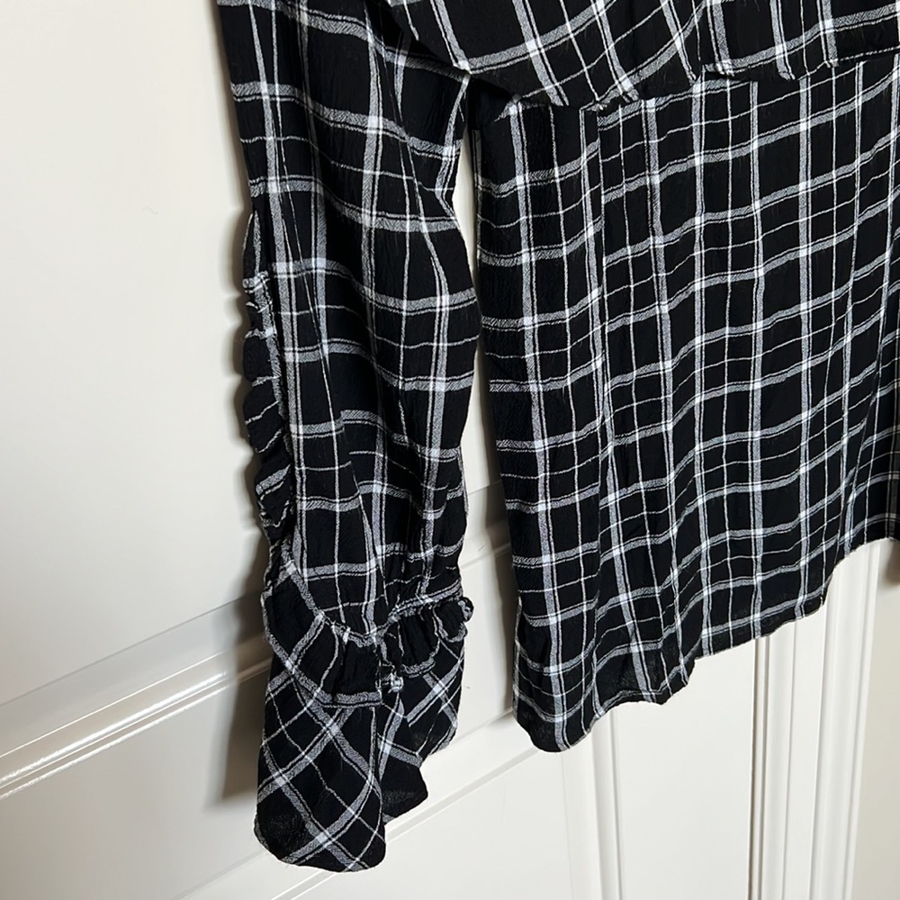 INC international concepts off shoulder top - Picture 5 of 6